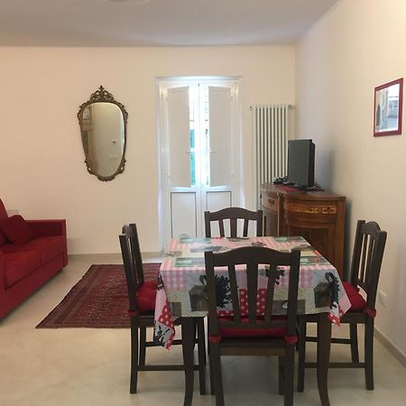 Case Rossa E Blu Villanova d'Albenga Εξωτερικό φωτογραφία